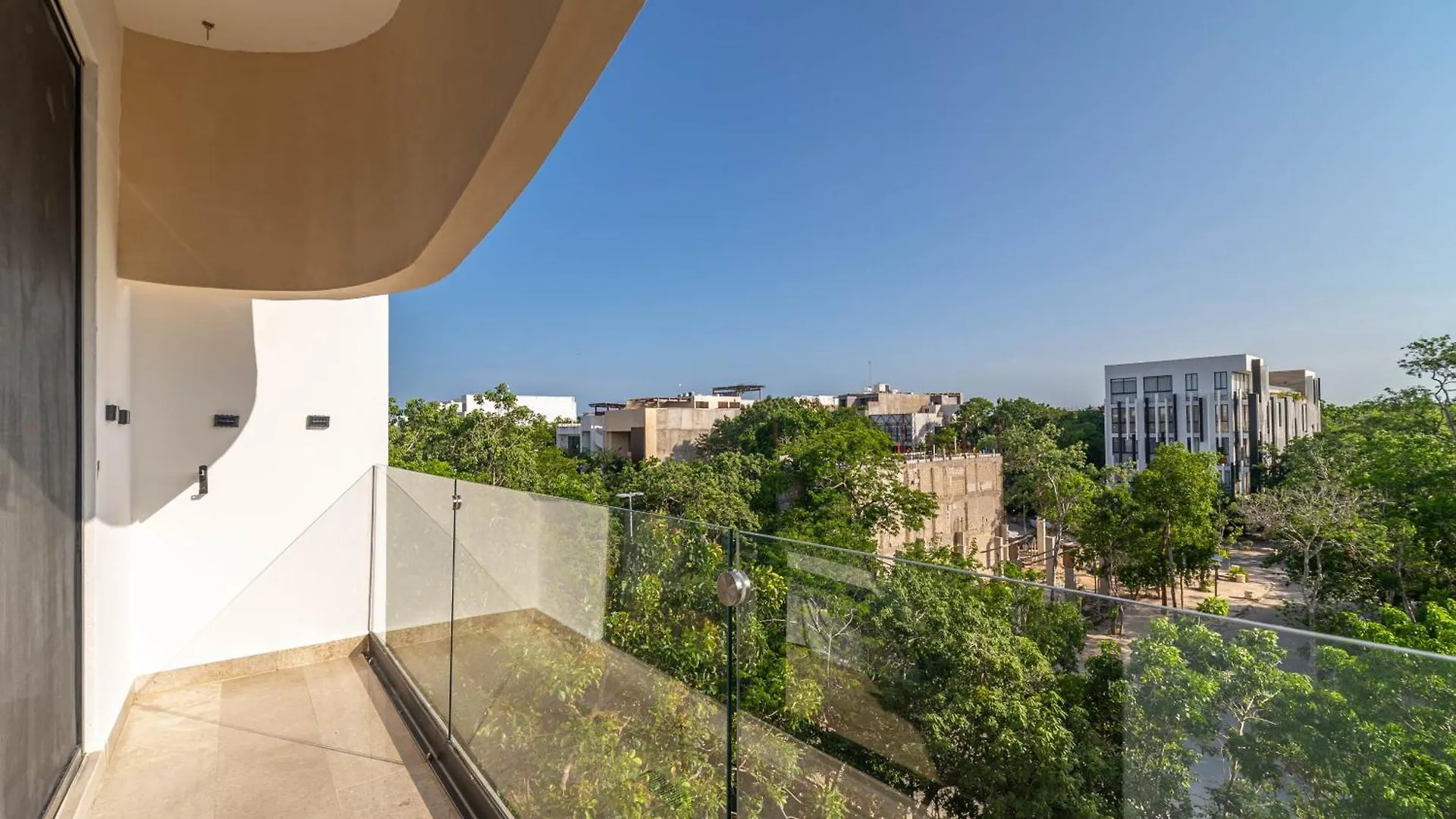 度假居 King Suite With Balcony, Rooftop Pool In Aldea Zama, 图卢姆